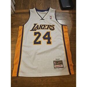 Mitchell & Ness Hardwood Classics NBA LA Lakers Kobe Bryant #24 Jersey Size 46
